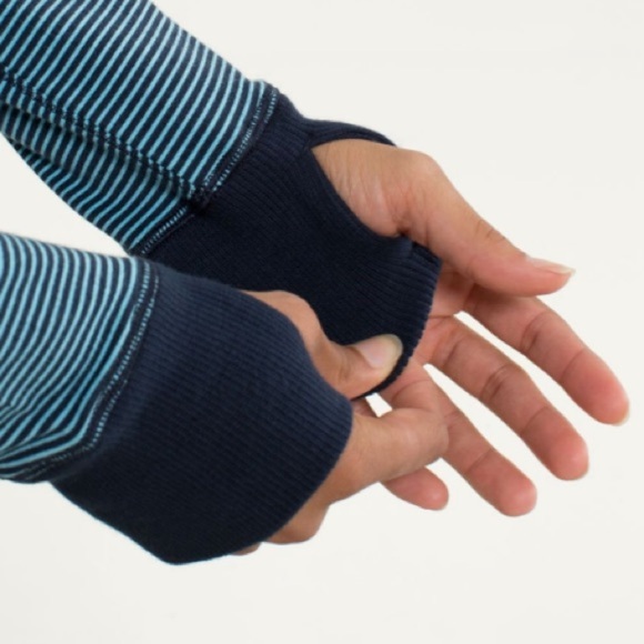 Lululemon Bliss Break Hoodie
Wagon Stripe Inkwell Blue Moon / Inkwell si… - Picture 12 of 16